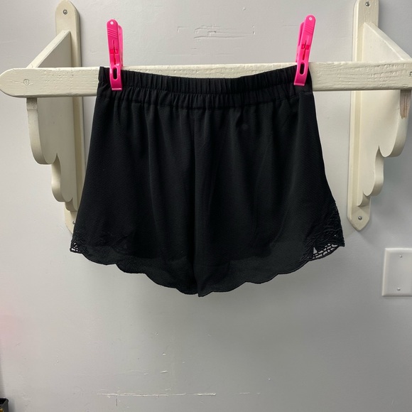 Black Dex shorts - Picture 2 of 3